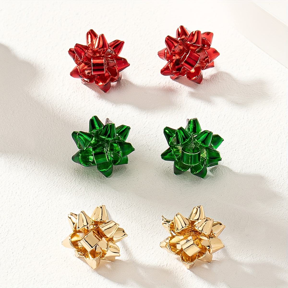 

3 Pairs Of Women' Metal Christmas Simple Bow Creative Ear Set Bow Wreath Ear Suitable For Daily Vacation Gifts