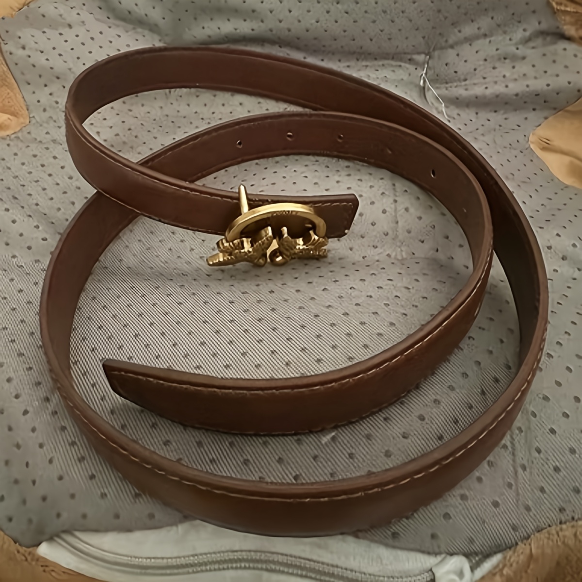 TEMU Fashionable Women's Long Letter Smooth Belt With Golden , Stylish And Versatile Casual Belt For Jeans, Suitable For Work, School, And The Beach