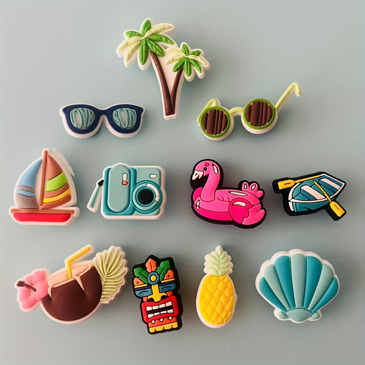 TEMU Lot aléatoire de 13 breloques d'été pour chaussures, décorations détachables, de rue créatifs pour chaussures de plage ensoleillée, bijoux