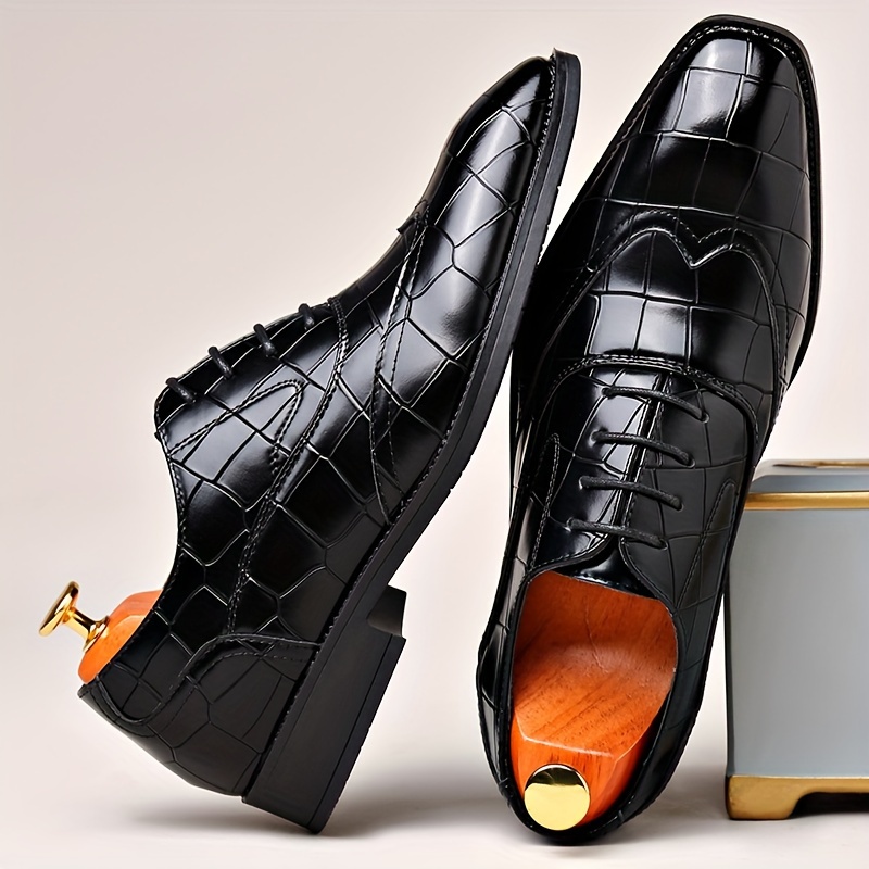 3332 Chaussures de ville formelles pour hommes, brillantes, chaussures de mariage tendance pour marié, chaussures de costume uniformes pour hommes, à la mode et tendance