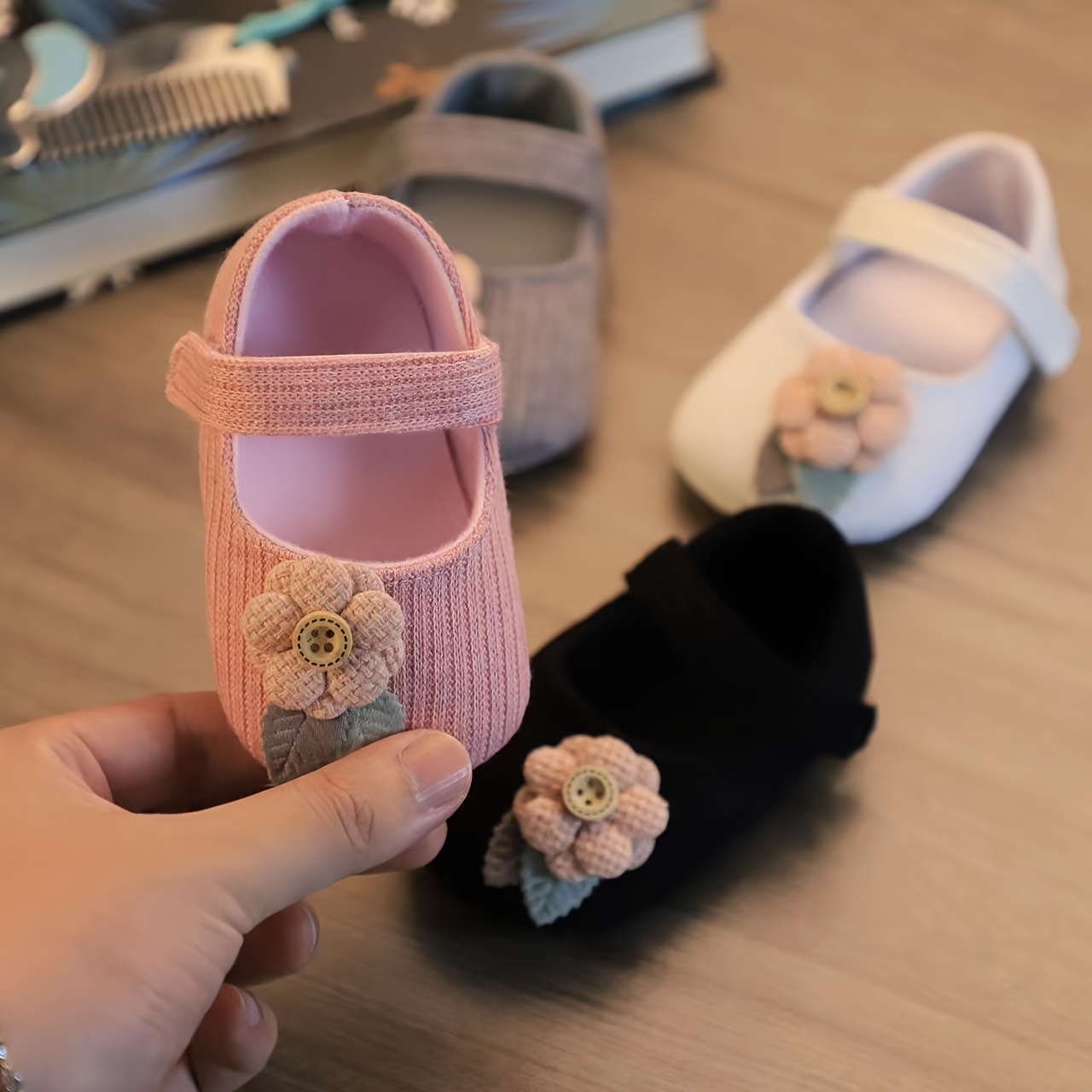 

Trendy Cute Flower Decor Walking Shoes For Baby Girls, Lightweight Soft Flat Shoes For All Seasons