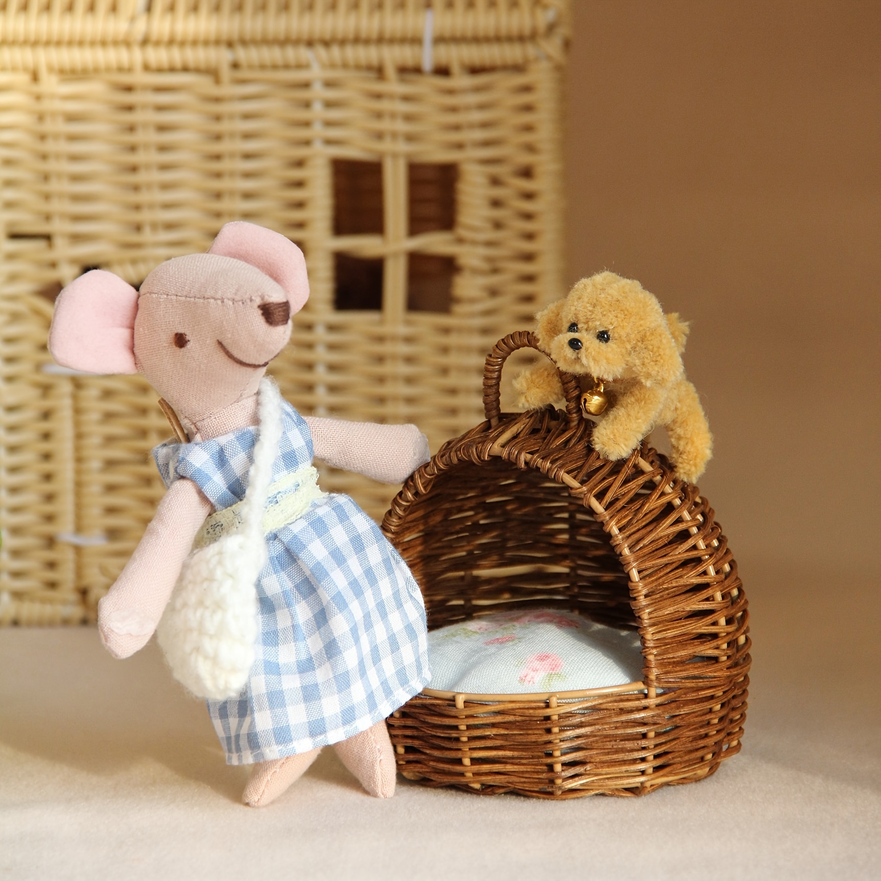 

Miniature Handcrafted Doghouse With Wool Stem Puppy - Bjd/ob11/ Dolls, Indoor/outdoor Decor