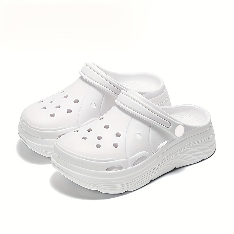 Image of A Pair Of Eva Clogs Featuring A Stylish And Casual Design. -like Soft And Comfortable Eva Soles And , Making Them Suitable For Indoor And Outdoor Leisure Activities. Eva Sandals Are Perfect For Travel