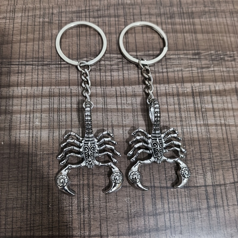 TEMU 2pcs Pendant Keychain For Men – Vintage Insect Key Ring, Car Keychain Accessory, Cool Gothic Gift For Boyfriend