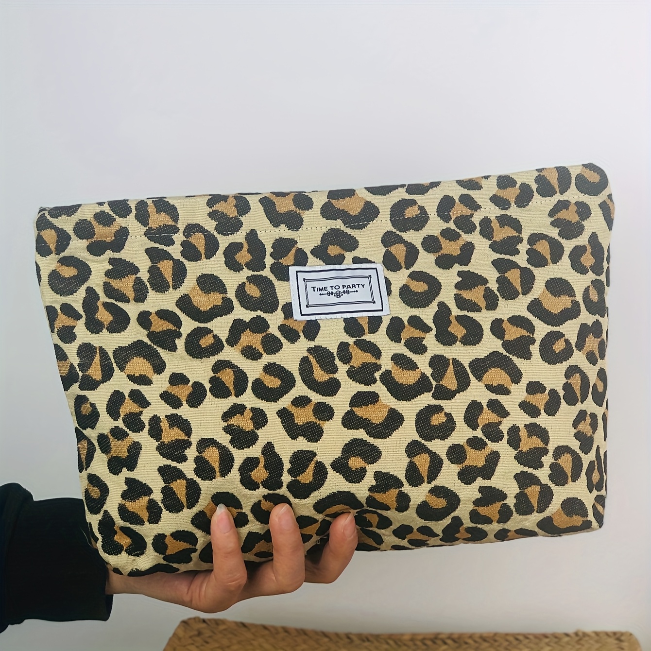 Image of Makeup Bag Large Capacity Decorative Bag Aesthetic Design Zipper Tissue Bag Portable, Suitable For Women's Travel Storage Accessories, Storage Cosmetics