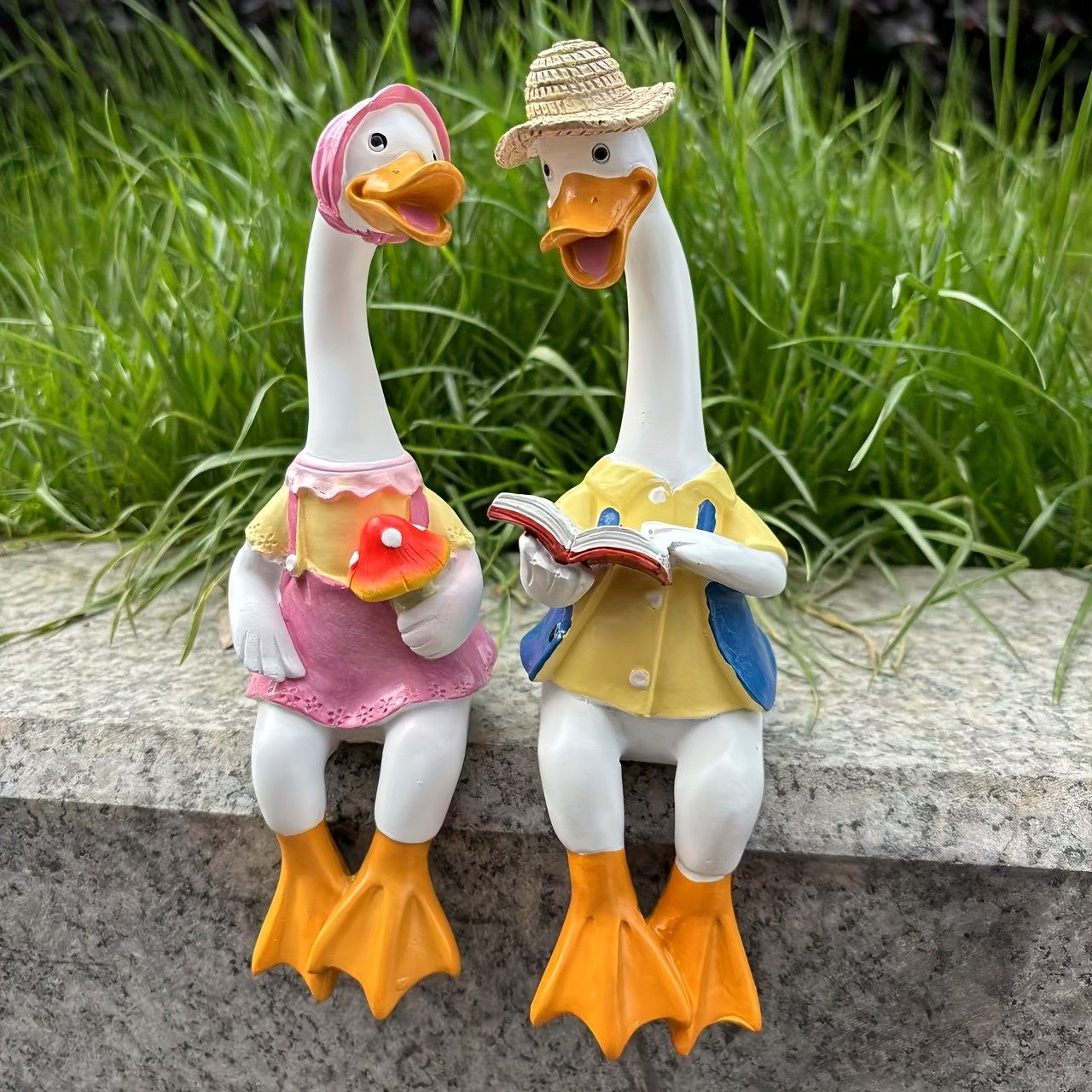 Cartoon Reading Couple Duck Ornament For Garden, Outdoor Courtyard, Villa, Farmhouse Landscape Decoration Craft