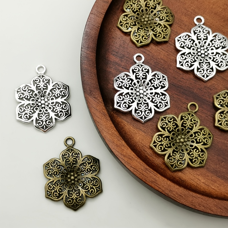 6pcs Retro Floral Charm Pendant Necklace & Earrings Set