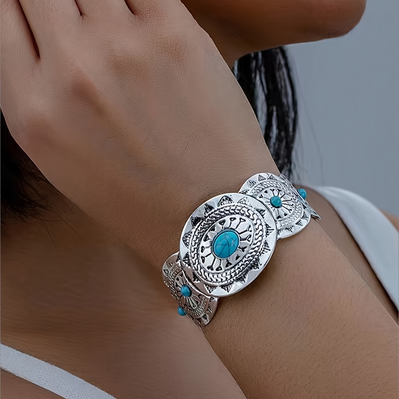 TEMU A Stylish Vintage Court-style Textured Totem Turquoise Open Oval Bracelet Suitable For Women's Everyday Wear