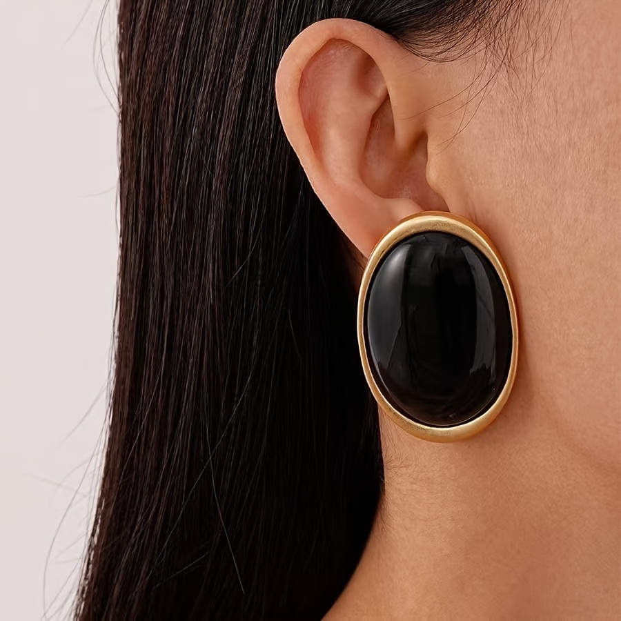 Women's Retro Oval Exaggerated Stud Earrings, Casual Wear