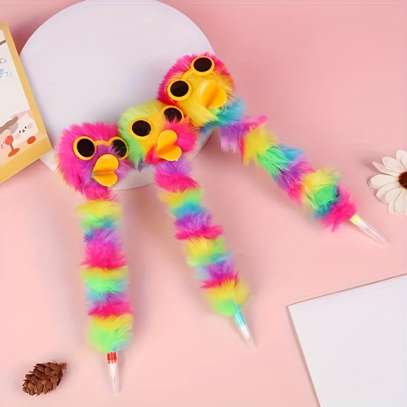 

1pc Stylo à Bille en Peluche d'Ostrich Fantaisiste - Design Coloré à Plumes avec Lunettes , Idéal pour Cadeaux de Fête & Rentrée Scolaire, pour , l'École et - Couleurs Assorties