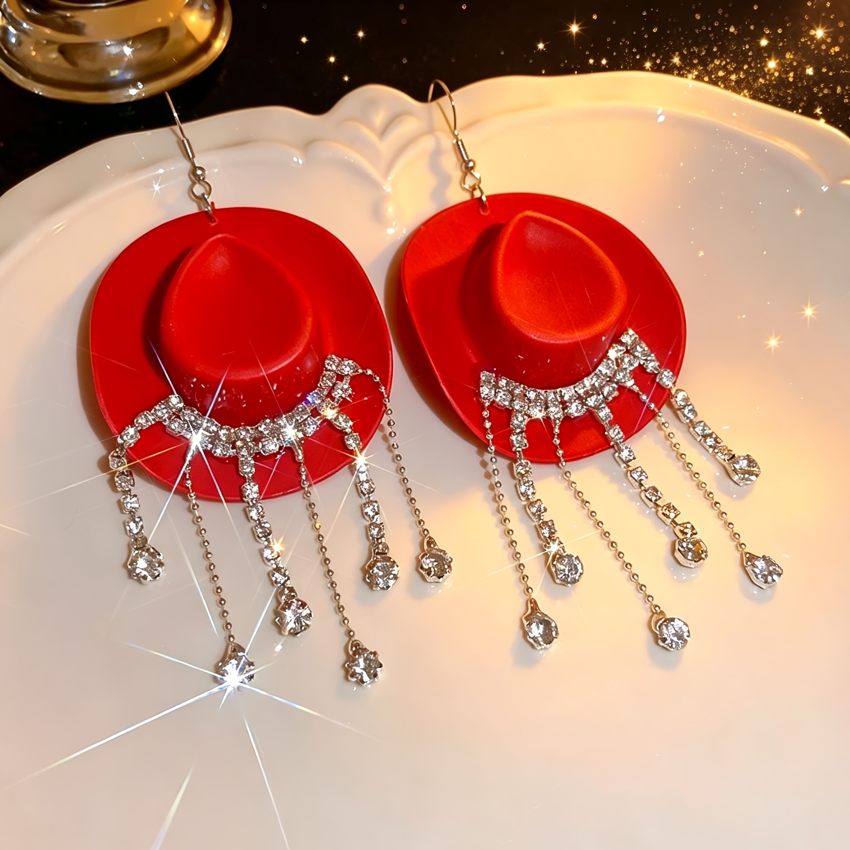 TEMU Une paire de boucles d'oreilles chapeau de cowboy stylées et avec strass, parfaites pour les fêtes et les célébrations