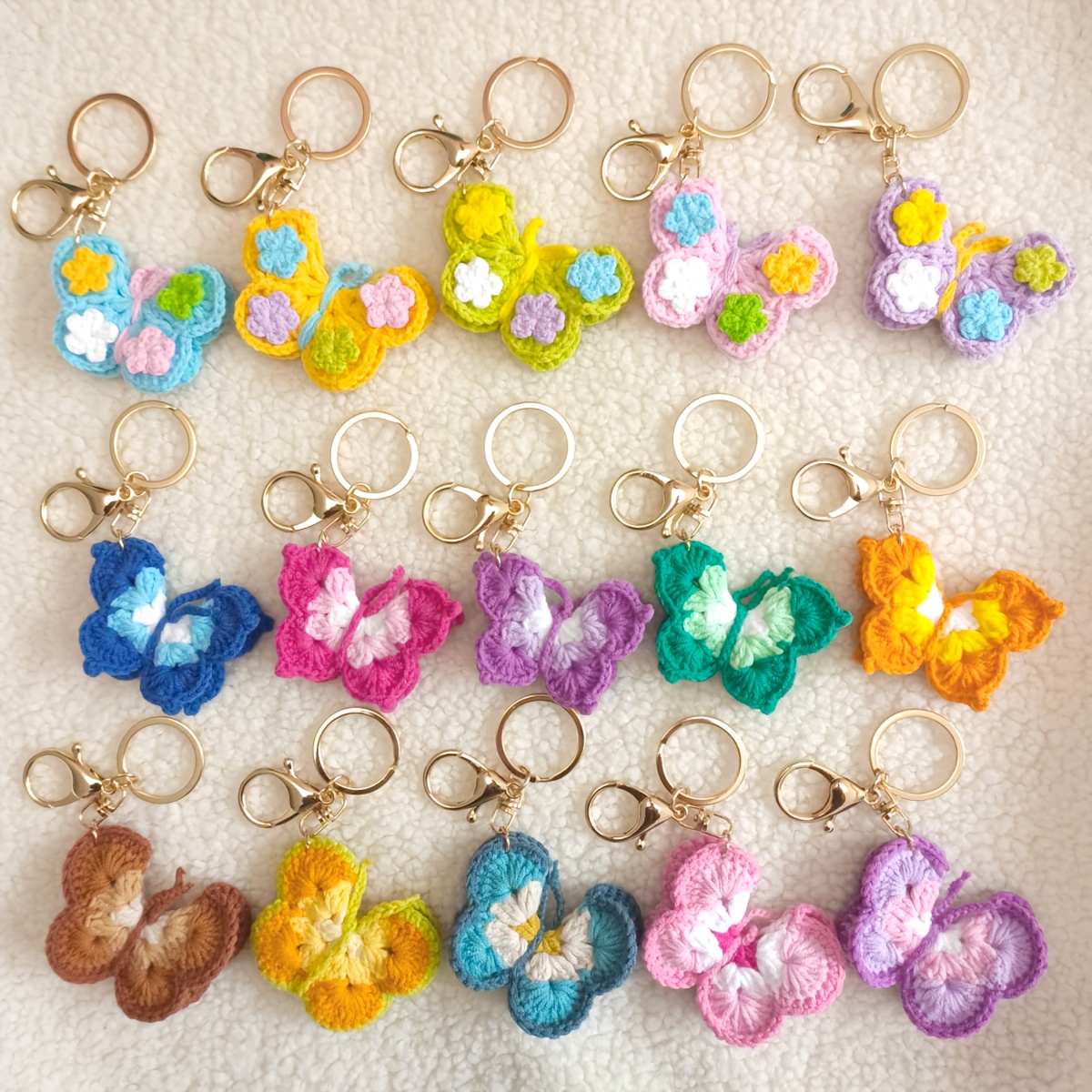 

3pcs/5pcs Random Color Handmade Wool Crochet Keychain, Women' Pendant, Fashion Accessory