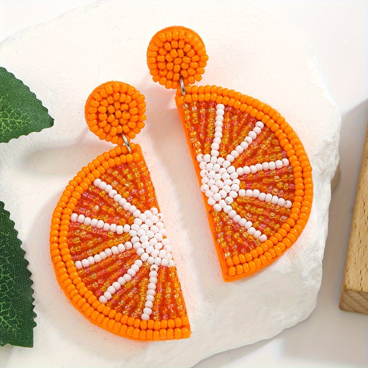 E-shop Lustige kreative orangefarbene Wassermelonen-Damenohrringe aus hochwertigen dreidimensionalen Rocailles, neue handgefertigte Sommer--Ohrhänger,