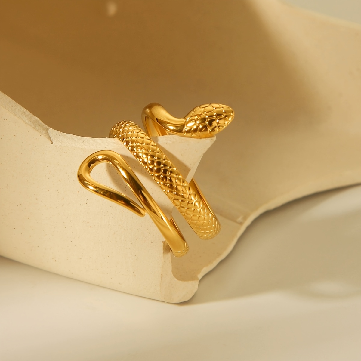 Women's Stylish Snake-Shaped Stainless Steel Ring