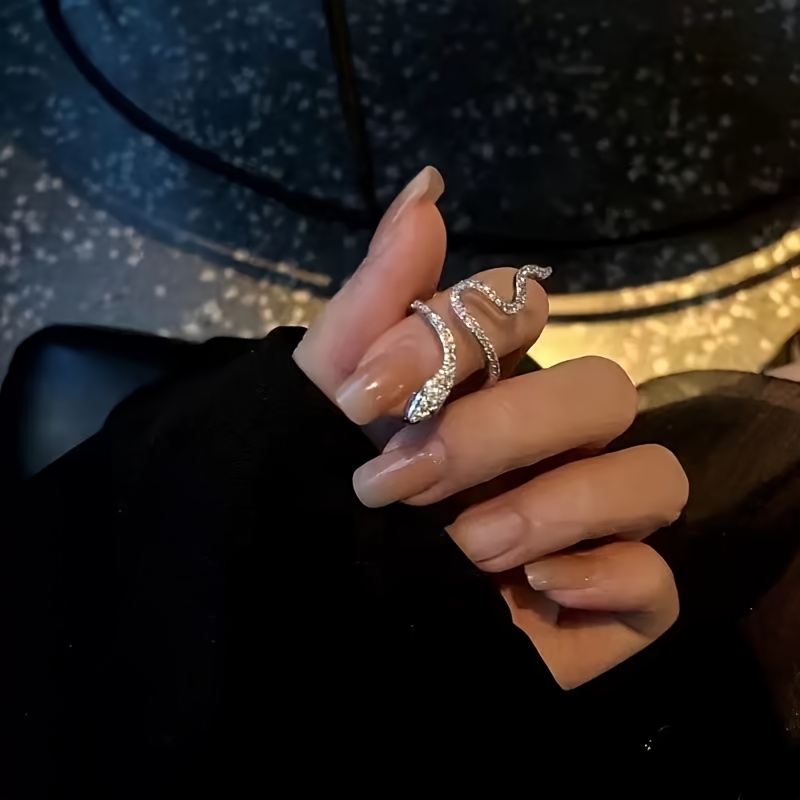 Women's Silvery Winding Small Snake Ring