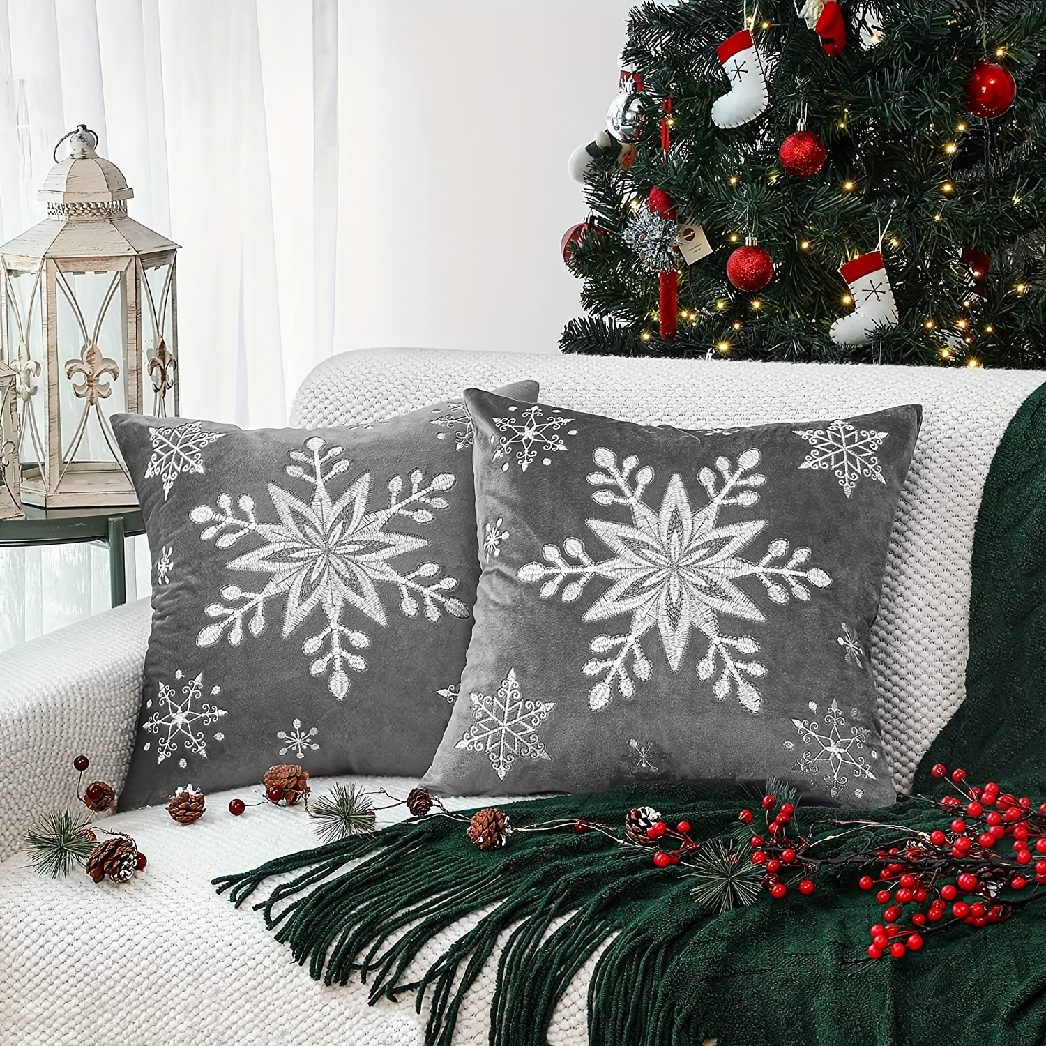 White Snowflake Pillow Covers 18x18 Christmas Throw Pillow Covers Set Of 2 Soft Velvet Embroidery Cushion Cover Decor For Bed Sofa Chair Home Decoration