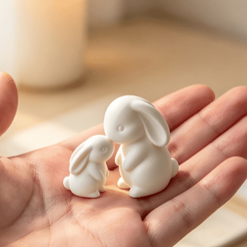 TEMU Figurine de lapin à oreilles tombantes blanches touchant le bout du nez, un petit ornement de décoration d'intérieur. Parfait pour la décoration