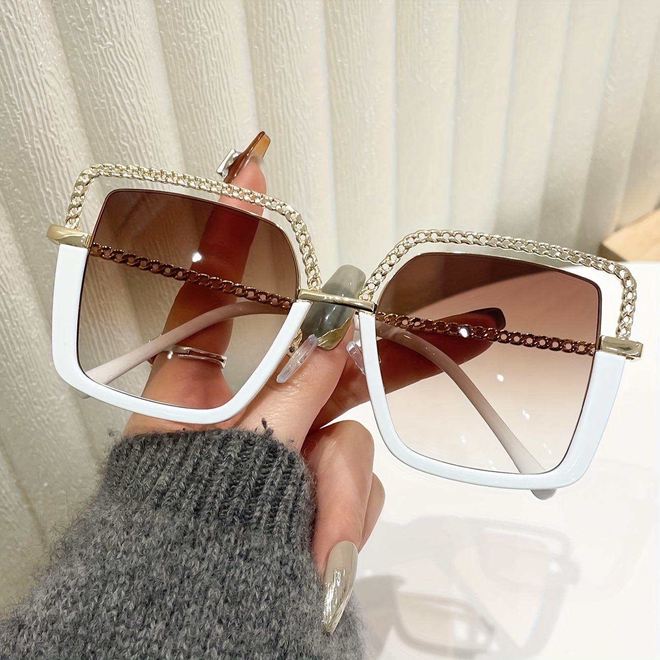 

Women's Fashion Fashion Glasses With Hollow-out Frame Rectangular Style, Chain Detail
