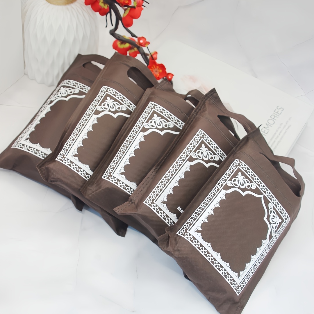 Pack Of 5 Disposable Mats For Ramadan, Easy To Carry, Easy And Lightweight