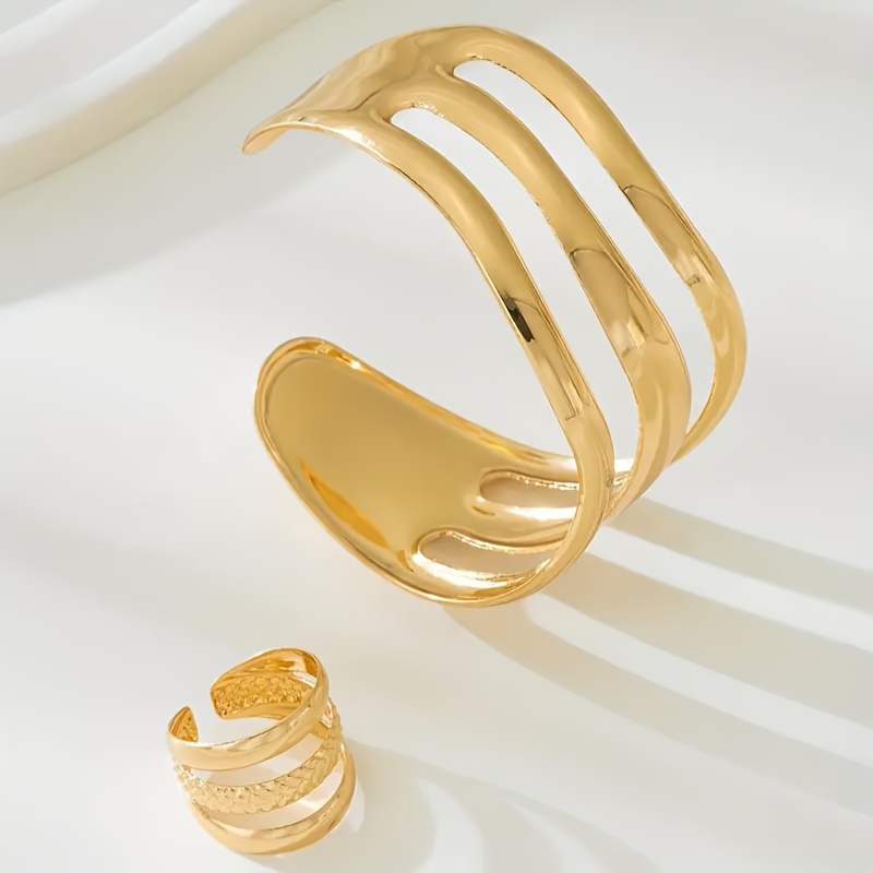 Women's Adjustable Hollow Line Wave Design Bracelet & Ring Set
