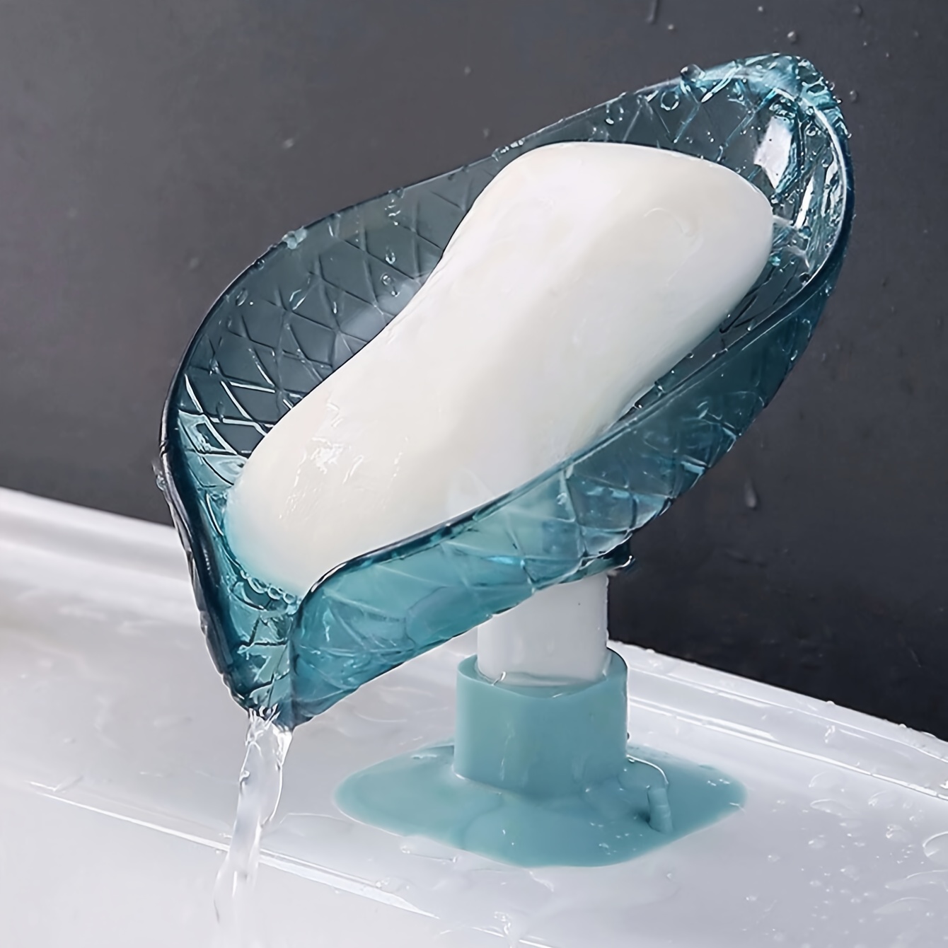 

Leaf Shape Plastic Soap Dish With Suction Cup, Wall-mounted Draining Soap Holder For Bathroom, Oval Design Soap Tray , Christmas Decorations