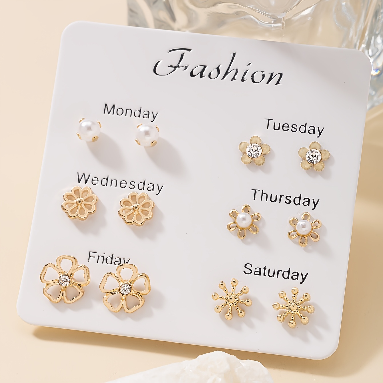 Image of A Set Of 6 Pairs Of Fashionable And Simple Small Floral Stud Earrings For Women, Suitable For Daily Wear, Jewelry, And Holiday Gifts, Multi-piece Set