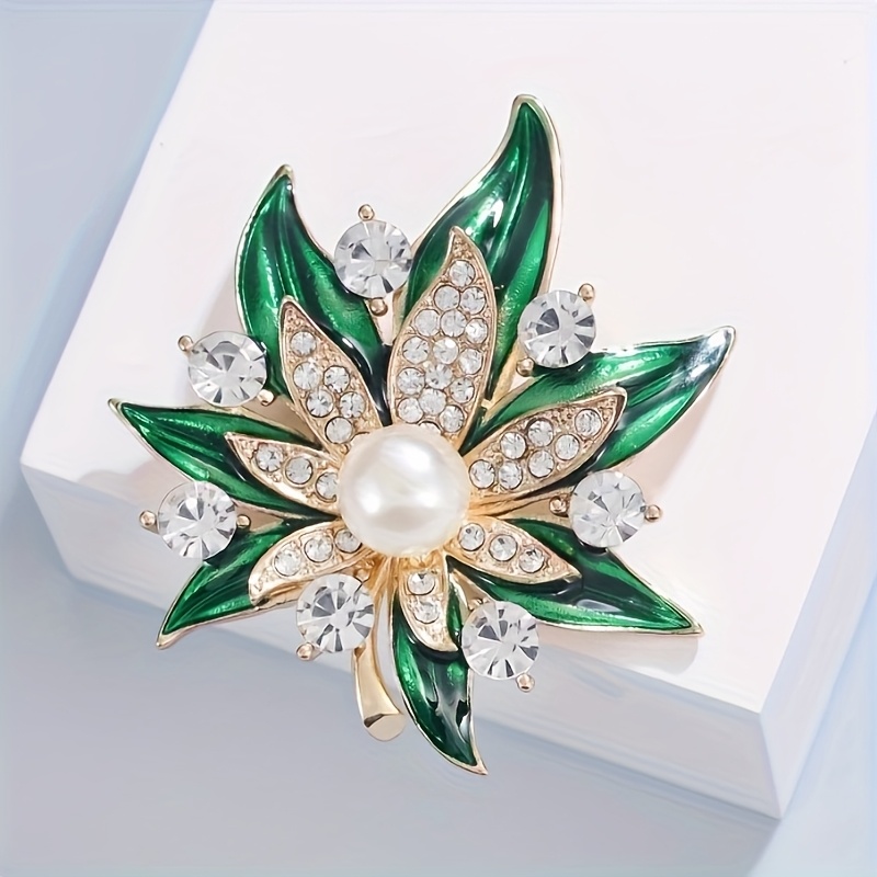 Emerald Green Maple Leaf Enamel Brooch