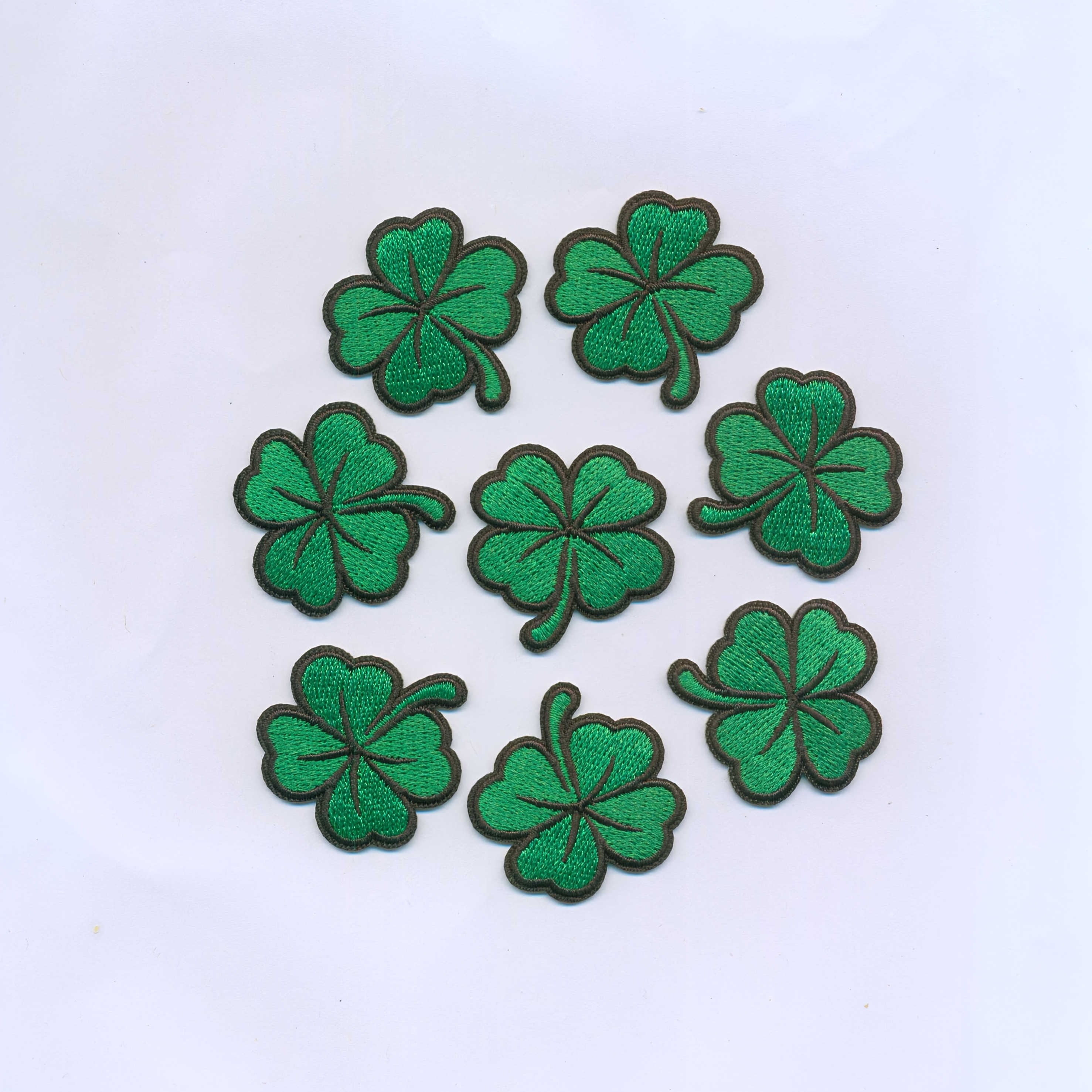 

8pcs Classic Clover Embroidery Iron-on Patches For Clothing Decoration, Small Leaf Appliques For 's Day.