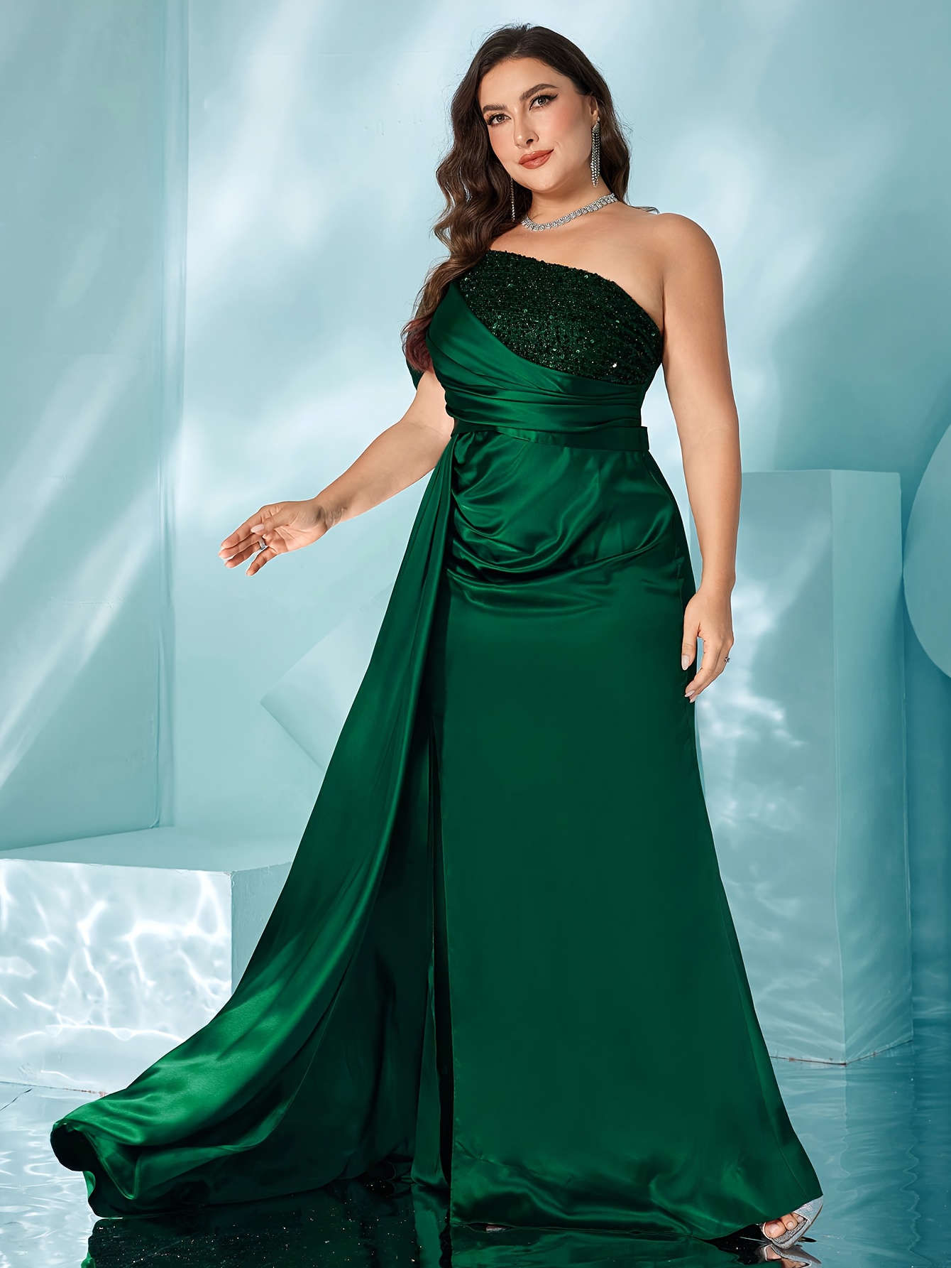 Elegant Emerald Green Sequin-Embellished One-Shoulder Evening Gown  Floor-Length Formal Dress with Ruching Detail, 100% Polyester, Hand Wash