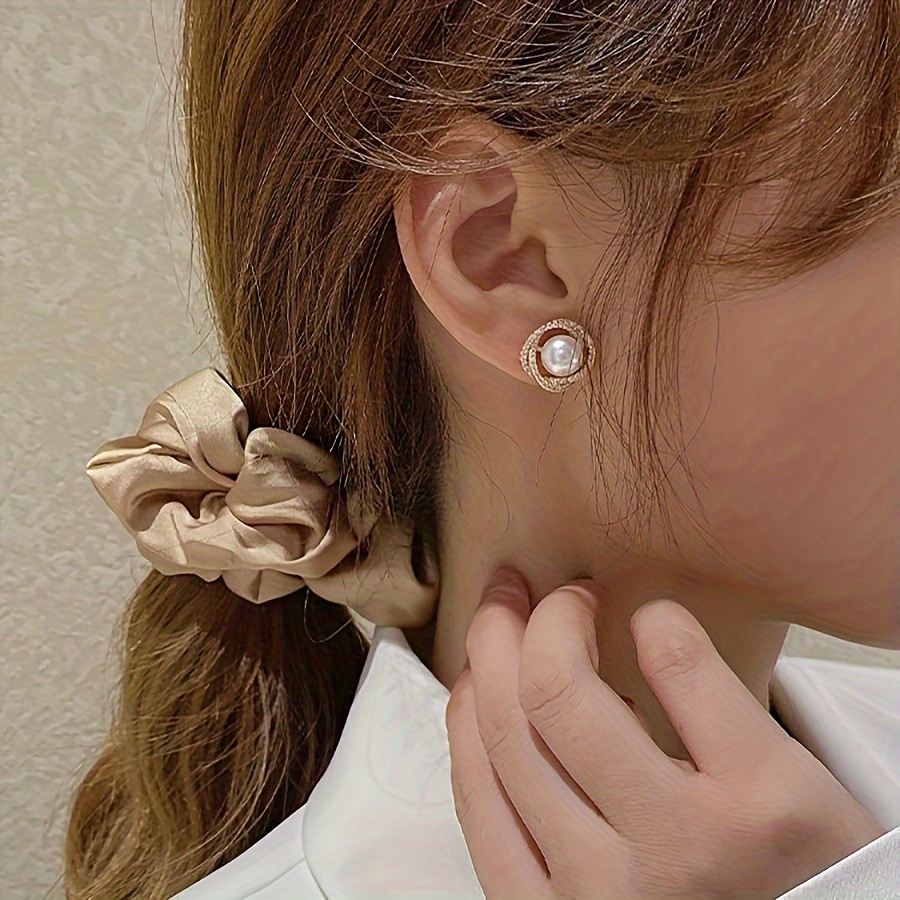 Vintage Rhinestone Stud Earrings Retro Style Jewelry Accessories Women