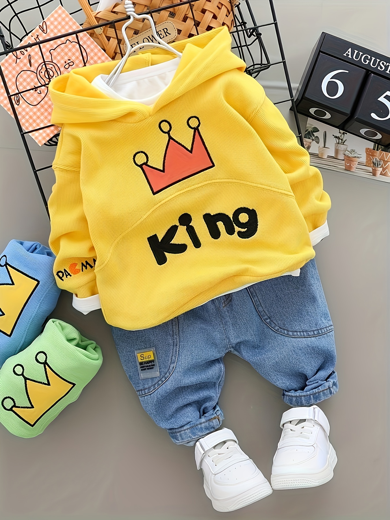Spring And Autumn New Boys Long Sleeved Set for Boys And Babies Korean Fashion Crown Hooded Hoodie And Jeans Two Piece Set, Perfect for Outdoor - Image 2