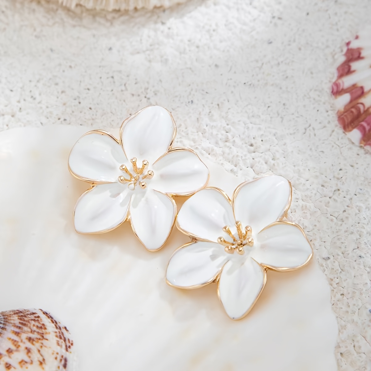 TEMU 1 Pair Of Fashionable, Exquisite, Elegant, And Cute Oil- Flower Stud Earrings
