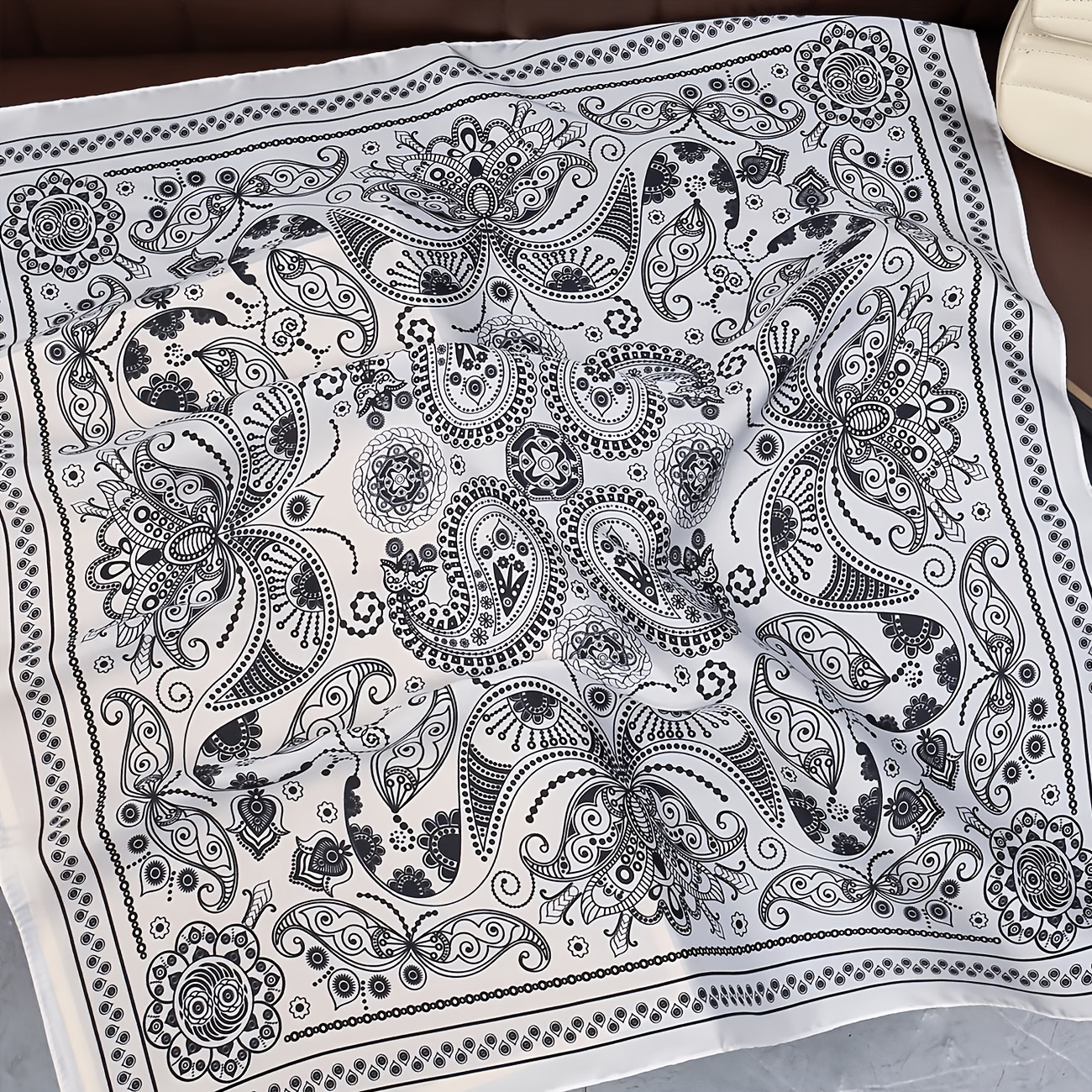 TEMU Foulard carré pour femmes - Foulard de tête en satin de 70 cm, foulard de cou vintage et accessoire pour cheveux
