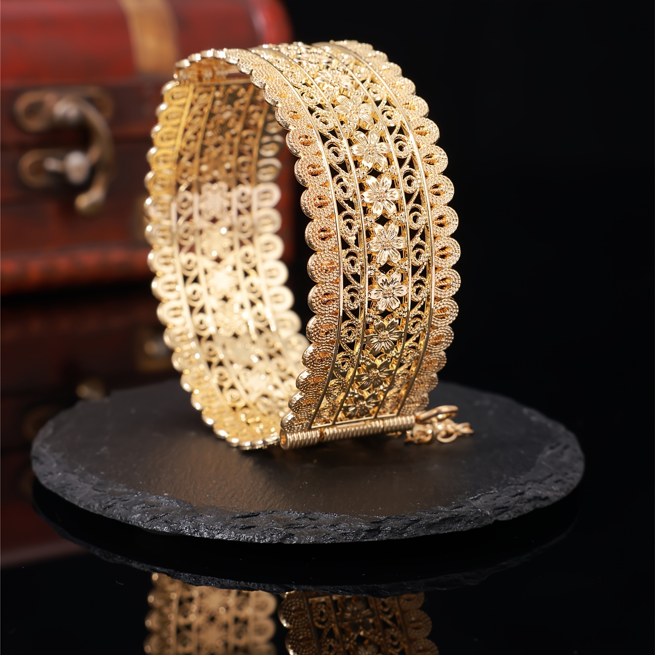 Image of 1pc Women's Fashion Open Bangle, Kc Arabic Style Alloy Hollow-out Flower Carved Cuff Wide Bangle, Suitable For Banquets And Weddings, Middle East Special Accessory