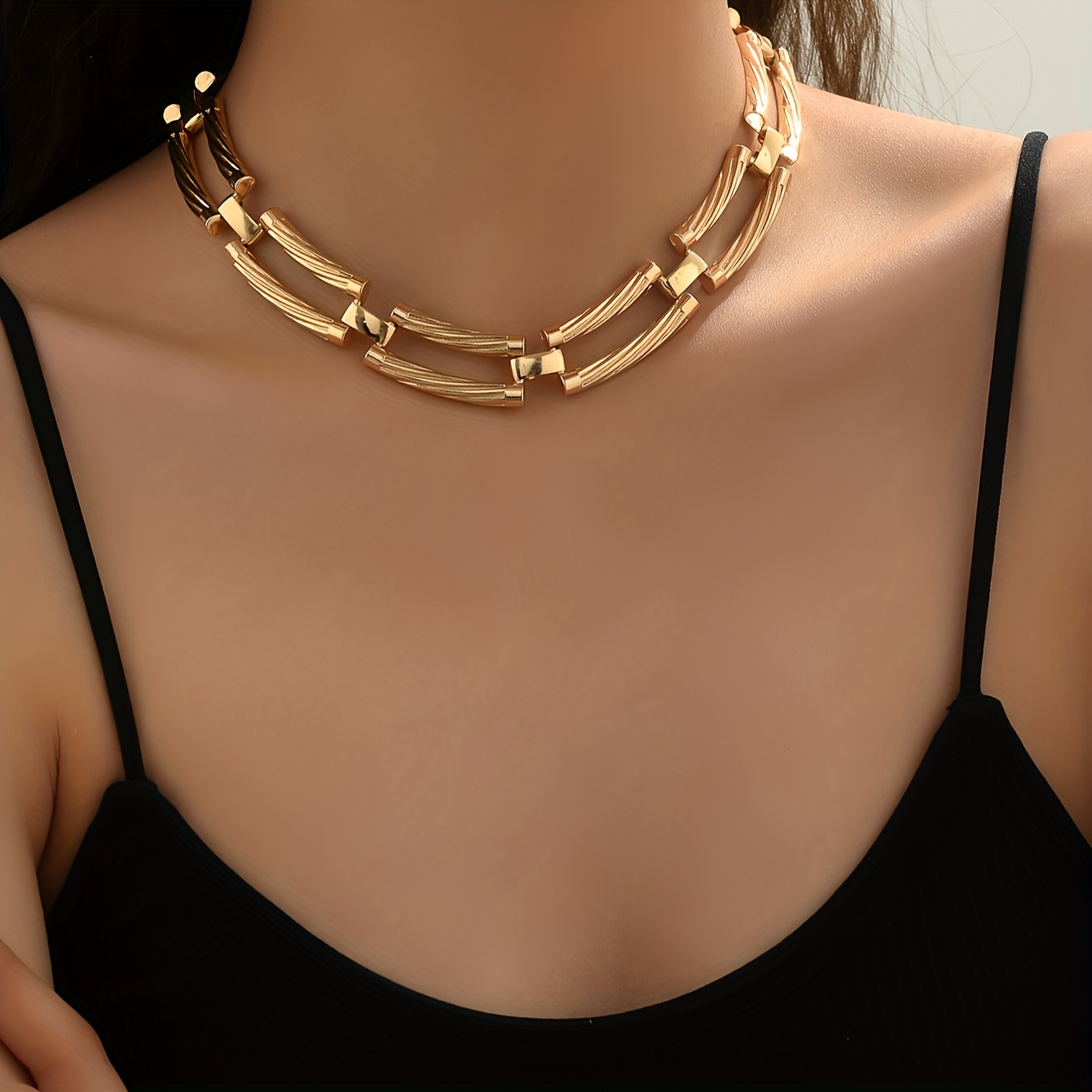 Long Geometric Shapes - Textured Chain Links