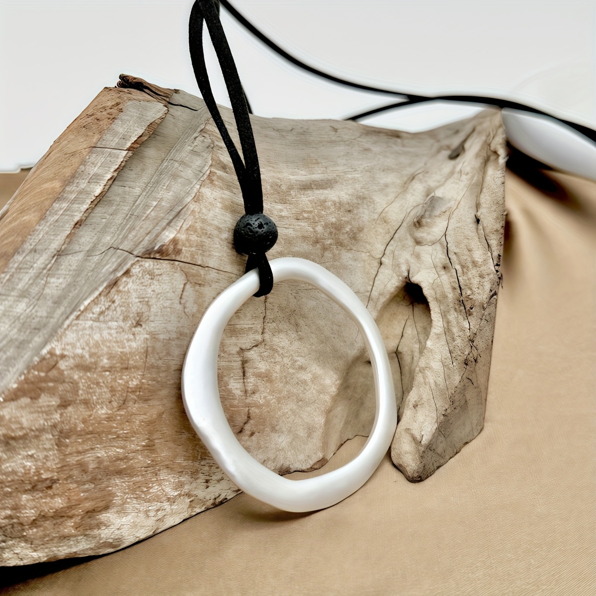 Image of New Irregular Geometric Hoop Pendant Necklace, Gold-plated And Silvery, Unisex Fashionable And Versatile Velvet Yarn Necklace, Valentine's Day Gift, Adjustable Length Necklace