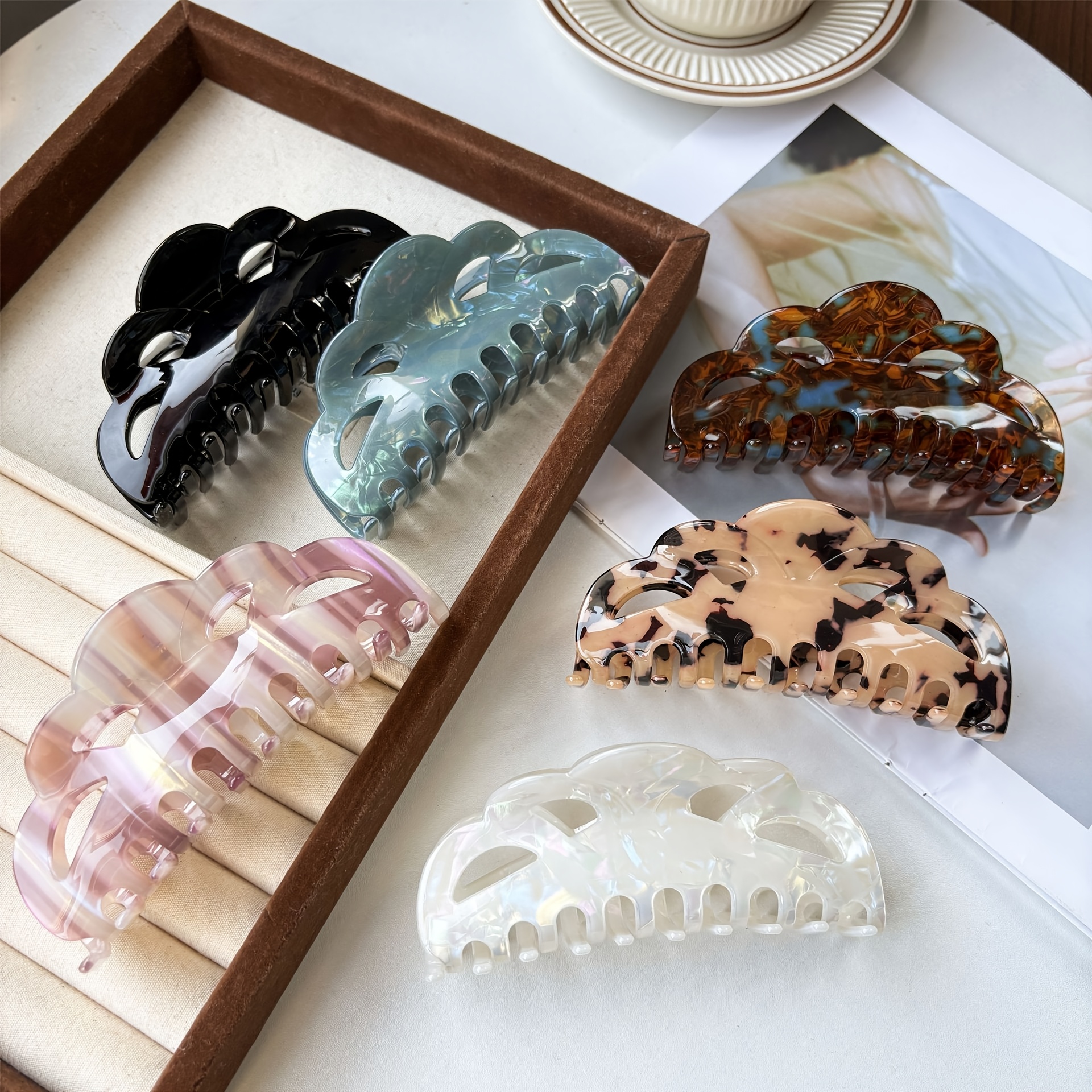1pc Large Hollow Retro Hair Clip Elegant Hair Clip Hair Bun Shark Clip Temperament Hairpin Head Ornament Women'S Large Hair Volume Hair Clip