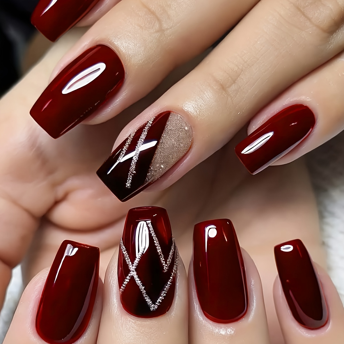 TEMU 24 Medium-length Rectangular Nail Tips, Easy Red For Autumn And Winter, With Silvery Glitter Lines. Press-on False Nails Are Suitable For