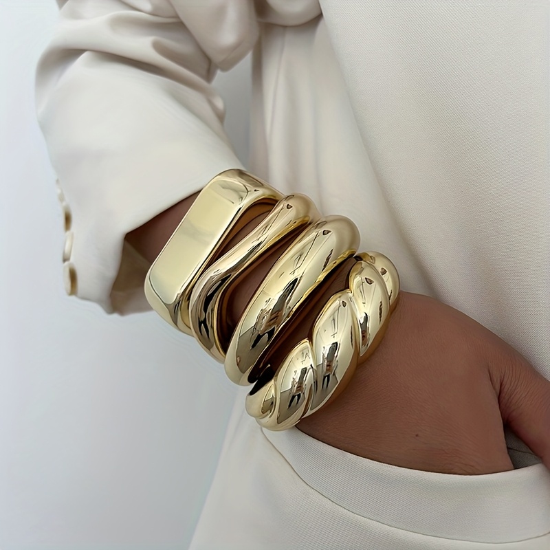 4pc Women's Golden Open Bracelet Set, Trendy Style