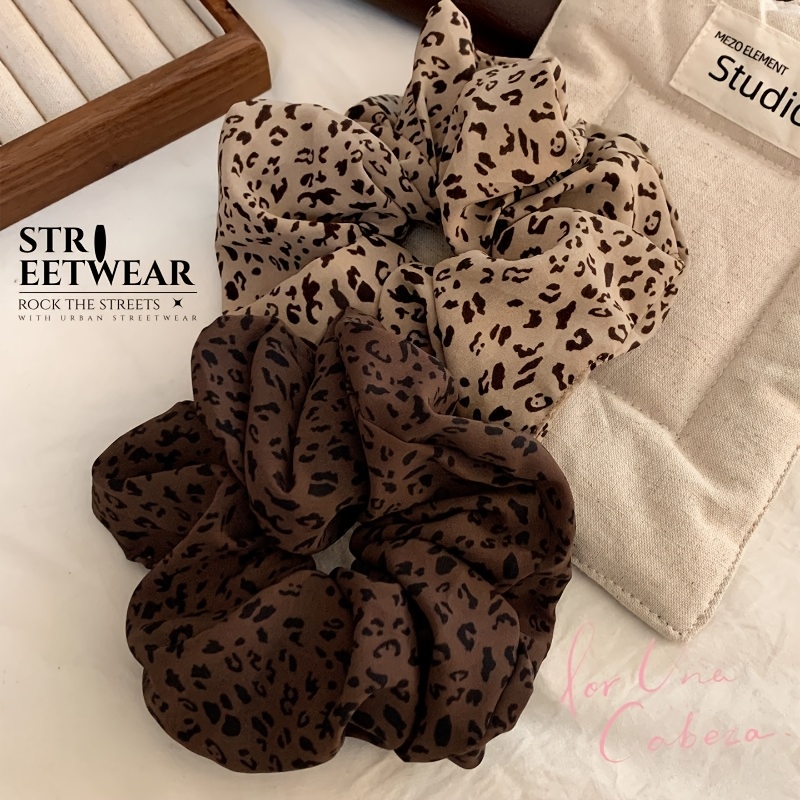 E-shop 2er-Pack Super Große Bohemian Chic Leopard Print Scrunchies für Pferdeschwanz und Unordentliche Duttfrisur, Einfache Dicke Haargummis,