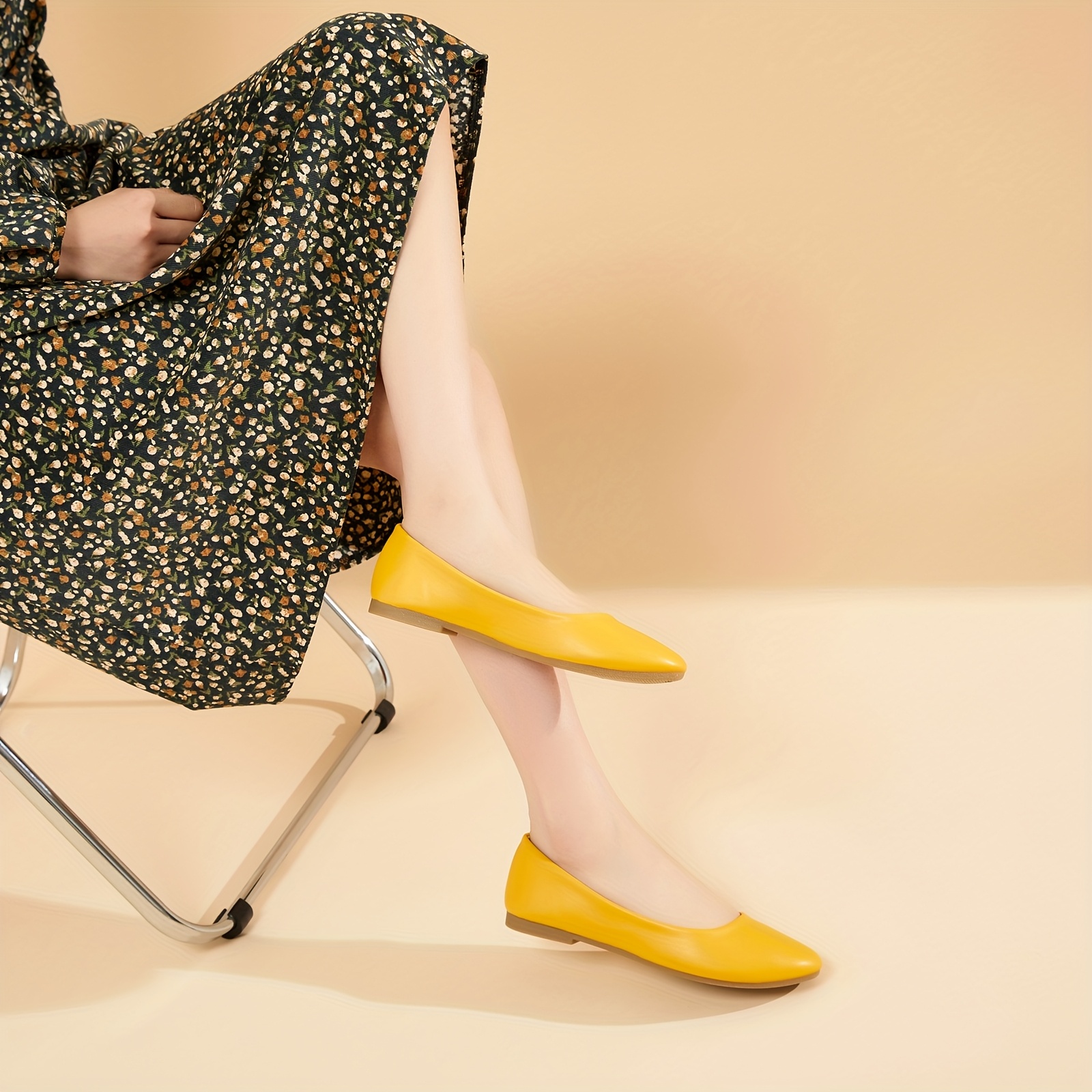 Women’s Fashion Flats 8