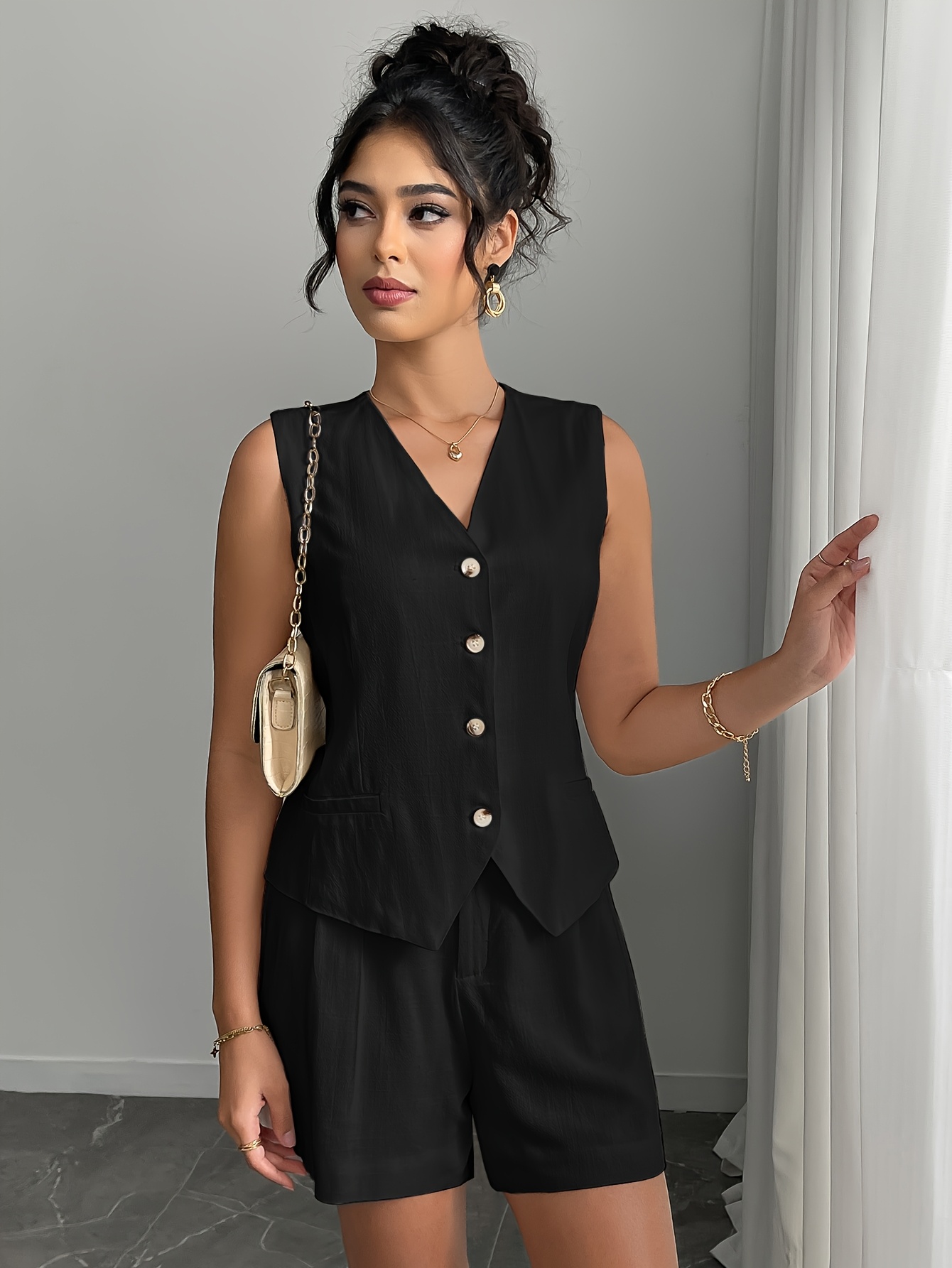 Women'S Elegant Spring/Summer and Linen Shorts Set Chic Sleeveless V-Neck  with Button Details, Casual Polyester Shorts Casual Attire, Casual