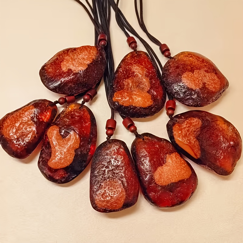 Fashion Amber Pendant Necklace for Daily Wear, Irregular Shape