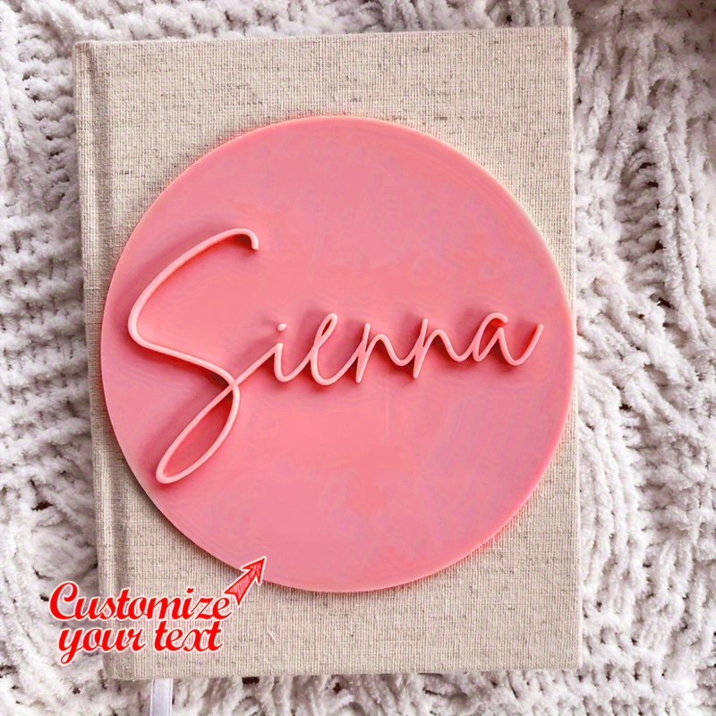 

Personalized Acrylic Name Tag For Graduation Gift Basket – Customizable Nameplate For Gift Wrapping, Basket Labeling – 1pc Elegant Without Feathers, No Electricity Required