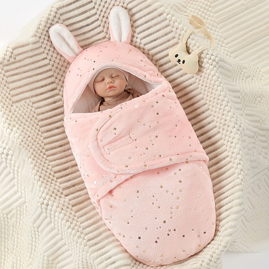 A Thick Hooded Scarf for Newborns, Ideal for Hospitals And Family Use, Designed to Keep Babies Warm, Perfect for Baptism Presents And Holiday Robes