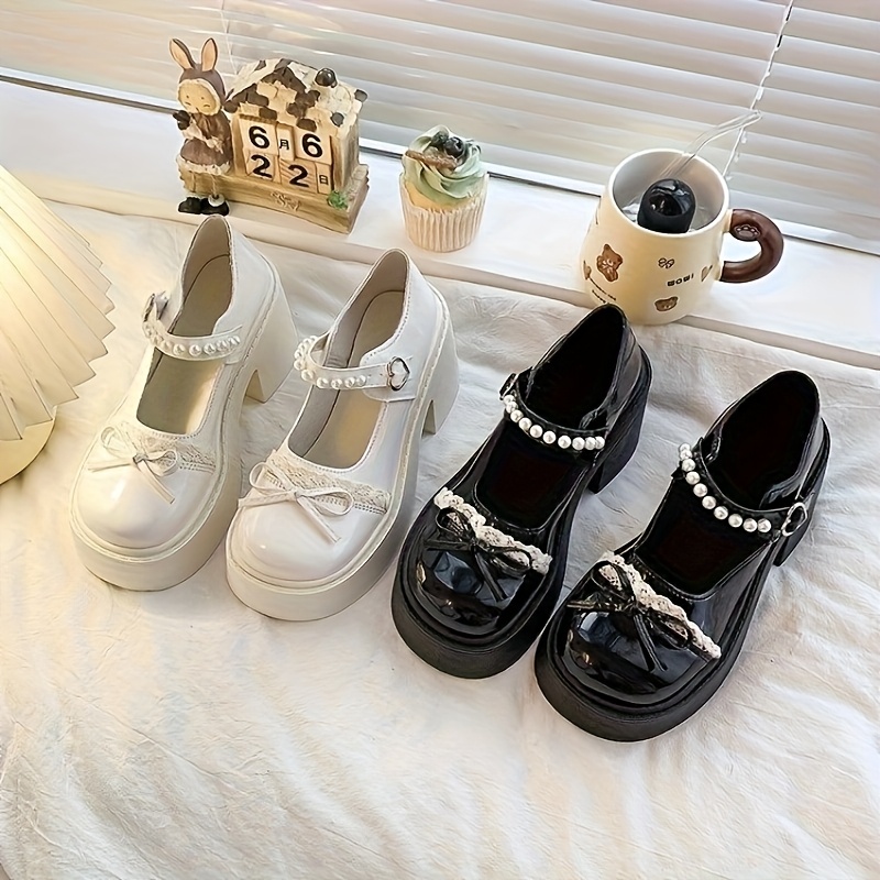 aesthetic shoes United Arab