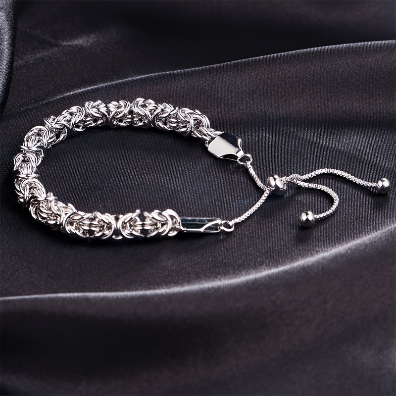 Made Of 925 Silvery, This Women's Silvery Stretch Bracelet Features A Stylish Grass . Elegant And Irritating Materials, Making It The Skin. The Size Is Adjustable, Perfect For Occasions Like Christmas