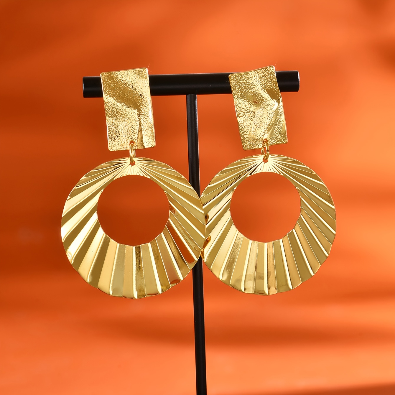 Women's Unique Pleated Geometric Round Earrings