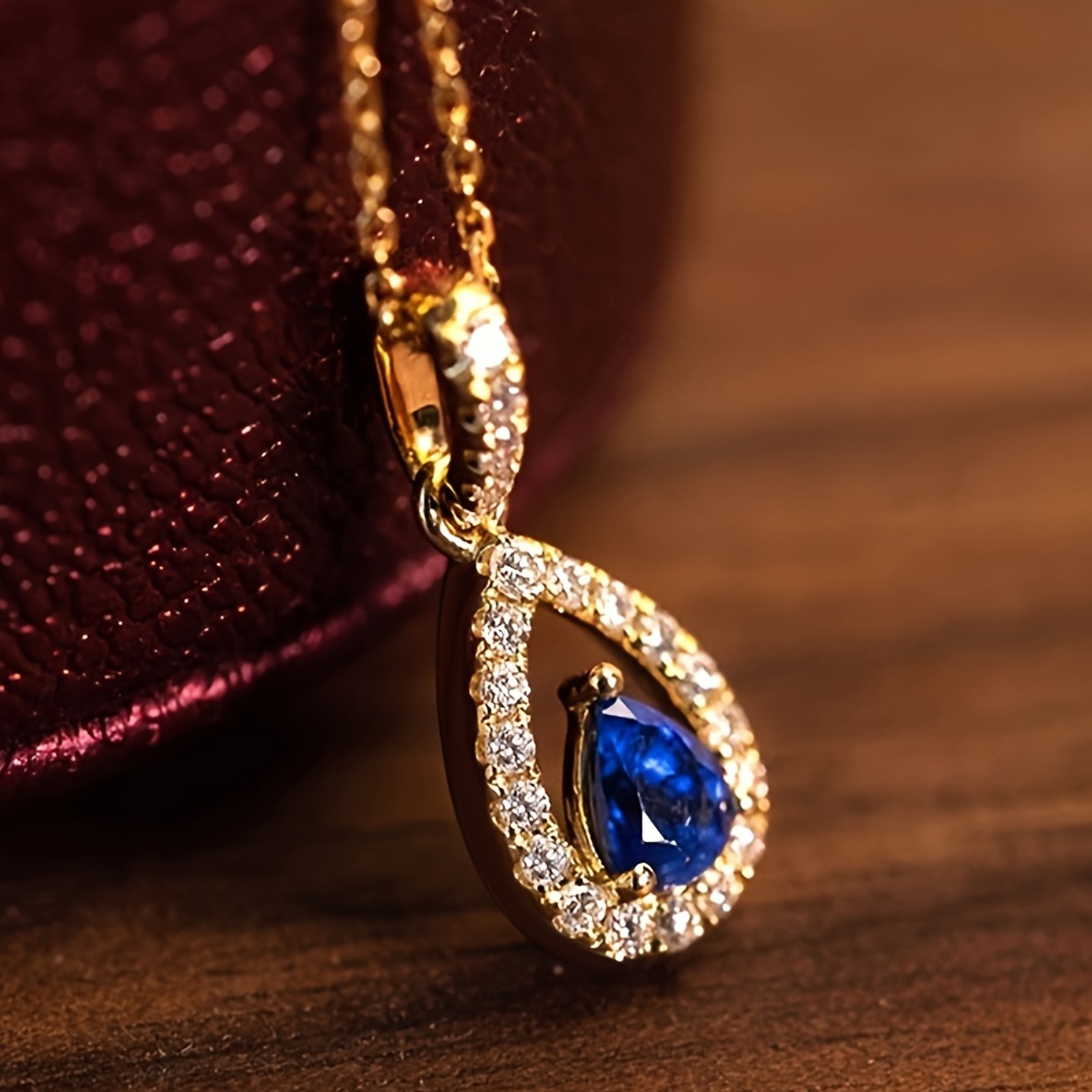 E-shop Damenmode Anhänger Halskette Vintage Klassisch Eingelegte Blaue Synthetische Zirkonia Tropfenförmige Anhänger Halskette Damen Hochzeit Urlaub
