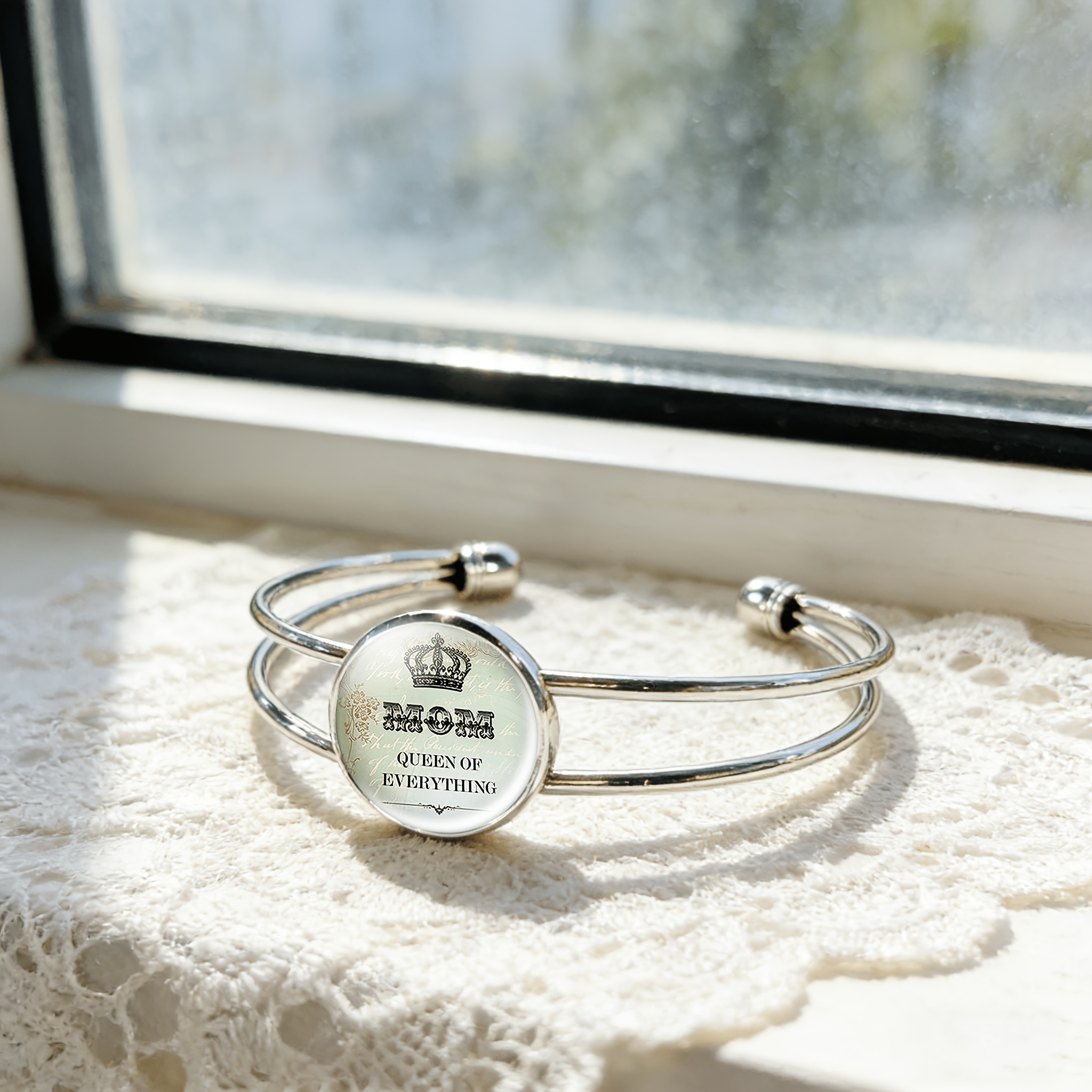 Adjustable Open Bangle with Classic Design